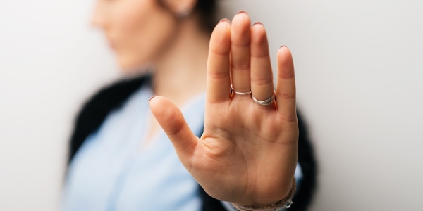Hiểu Sự Khác Biệt Trong Nhận Thức Quấy Rối