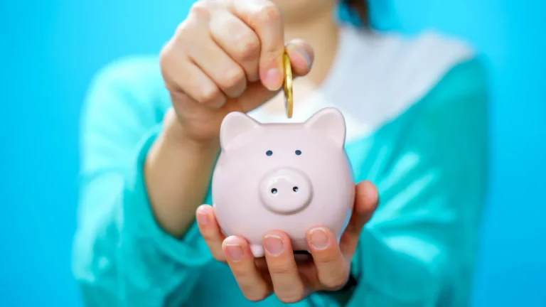 Ngày 17/10 là Ngày Tiết Kiệm: Bạn đã biết cách quản lý tiền thông minh chưa?